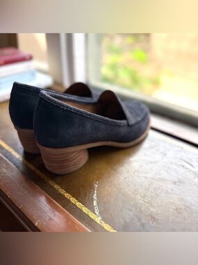 Sofft Cassia Navy Suede Block-Heeled Loafer | Size 8